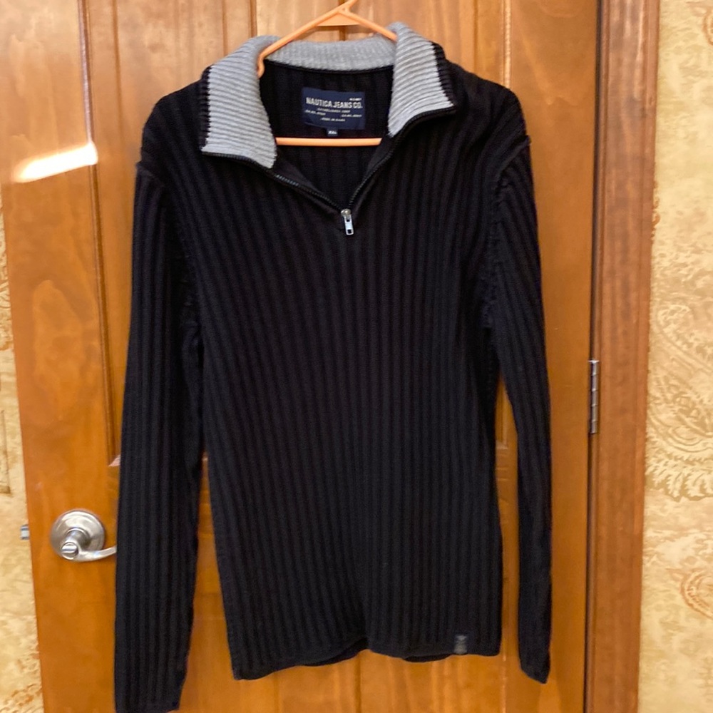 Men’s sweater